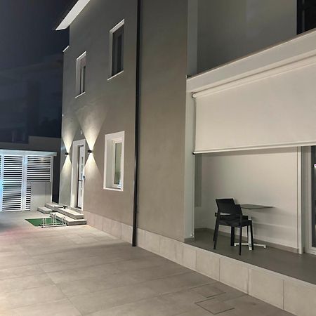 Casa Stazione Pescara Acomodação com café da manhã Exterior foto